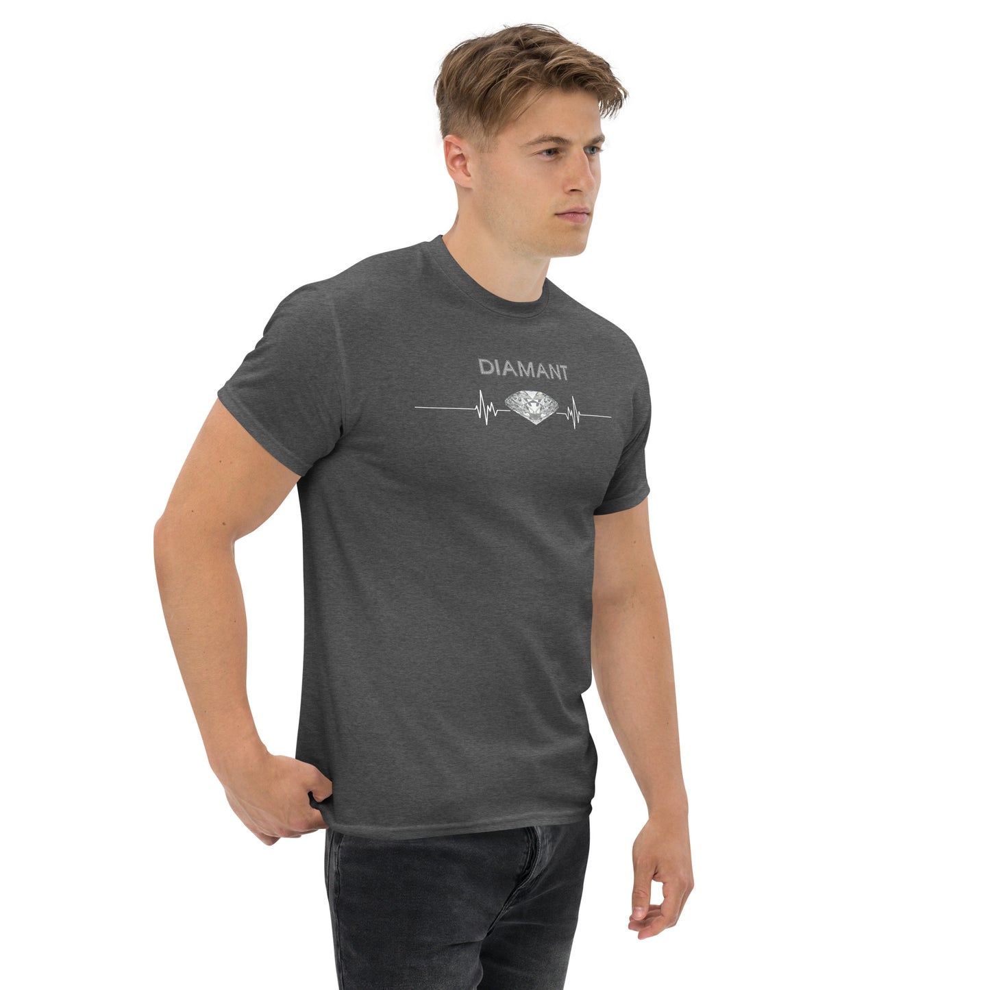 "Ein Hauch von Eleganz: Unser klassisches Herren-T-Shirt mit Diamant-Logo - zeitlose Raffinesse für jeden Anlass!"