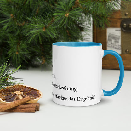 Tasse mit farbiger Innenseite „Investieren ist wie Muskeltraining: je mehr Wiederholungen, desto stärker das Ergebnis.“