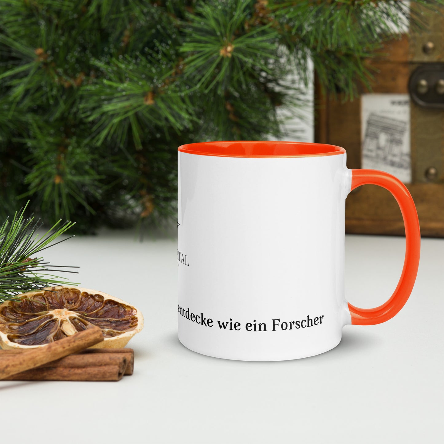 Tasse mit farbiger Innenseite „Investiere wie ein Entwickler, entdecke wie ein Forscher.“