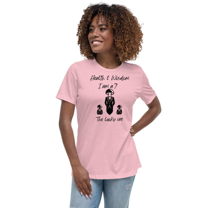 "Stilvoll und inspirierend: Lockeres Damen-T-Shirt mit Wealth & Wisdom Logo - Dein Fashion-Statement für Erfolg und Weisheit!"