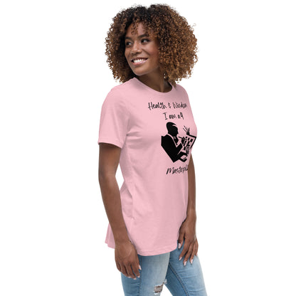 "Stilvoll und inspirierend: Lockeres Damen-T-Shirt mit Wealth & Wisdom Logo - Dein Fashion-Statement für Erfolg und Weisheit!"